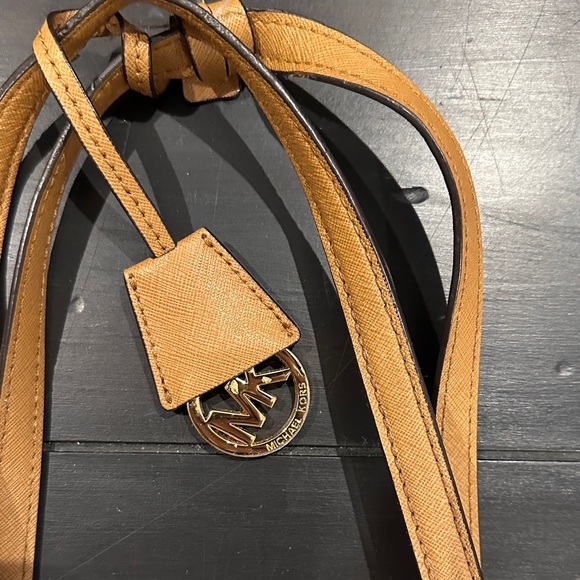 Michael Kors Signature Cream and Brown Tote - Picture 7 of 9